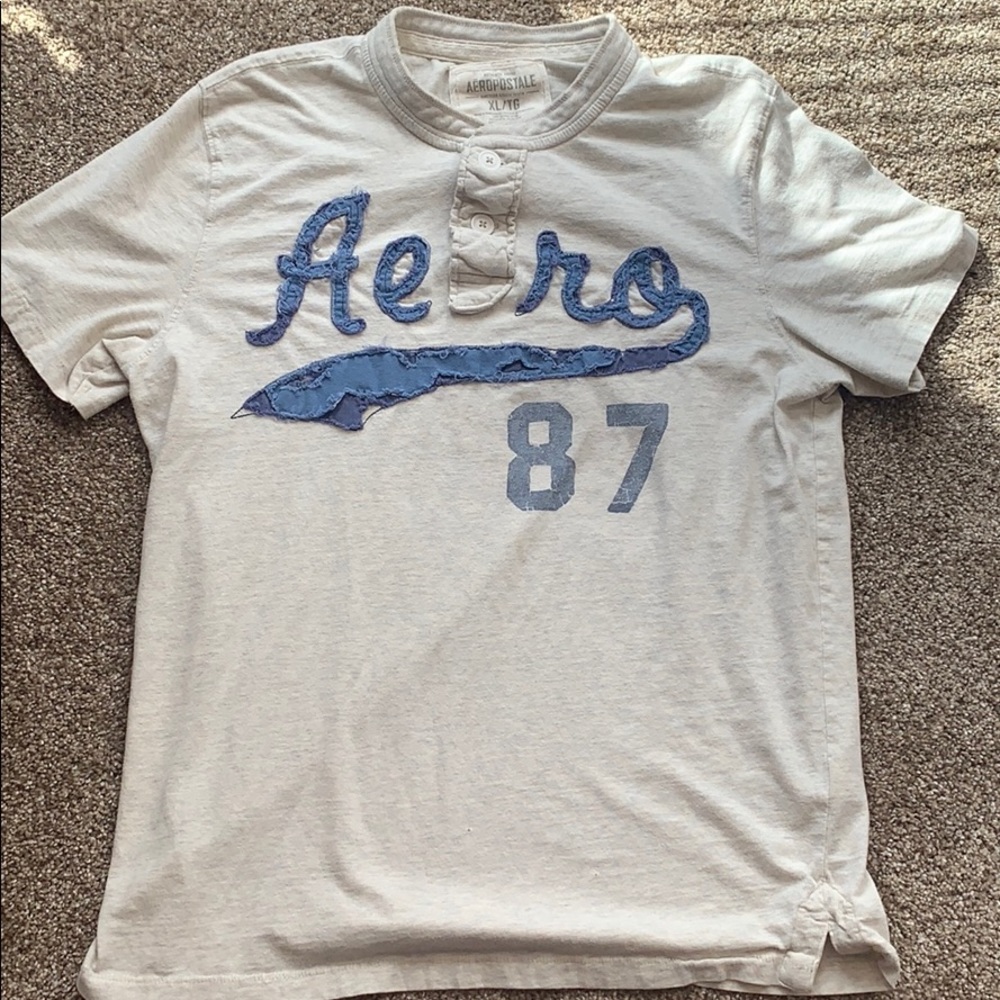 Aeropostale t- shirt